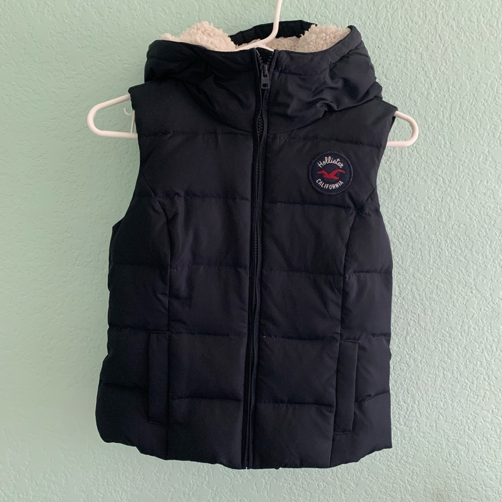 Hollister vest